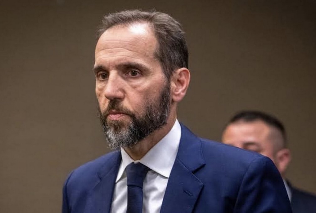 Rasmussen_Poll's tweet image. Update: This deranged Harvard Law grad criminal has spent the day denying 2020 election fraud under oath despite conducting ZERO investigations into it.

Having his testimony complete is an asset for the revelations to come. This was likely the plan all along.