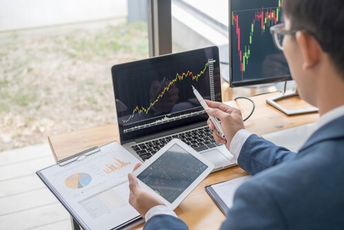 LarsonCPA's tweet image. Understanding key personal tax credits can make a big difference at tax time and can help you reduce your tax liability. Quinn Sorensen explains how to maximize these valuable credits here:  bit.ly/4oY1iKA