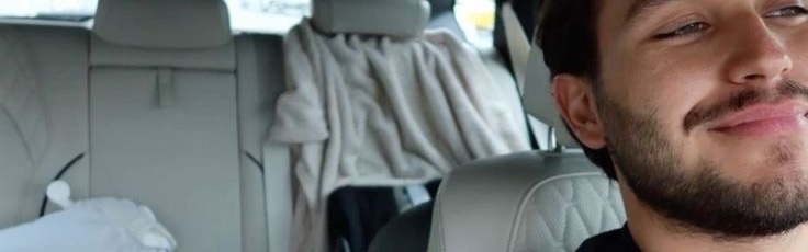 cvbi7_'s tweet image. One day