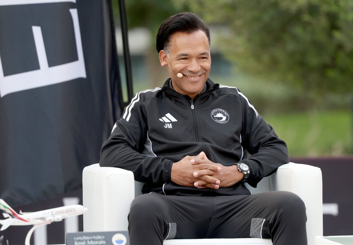 José Morais: 2 Champion

Al Wahda Club: 0 Champion