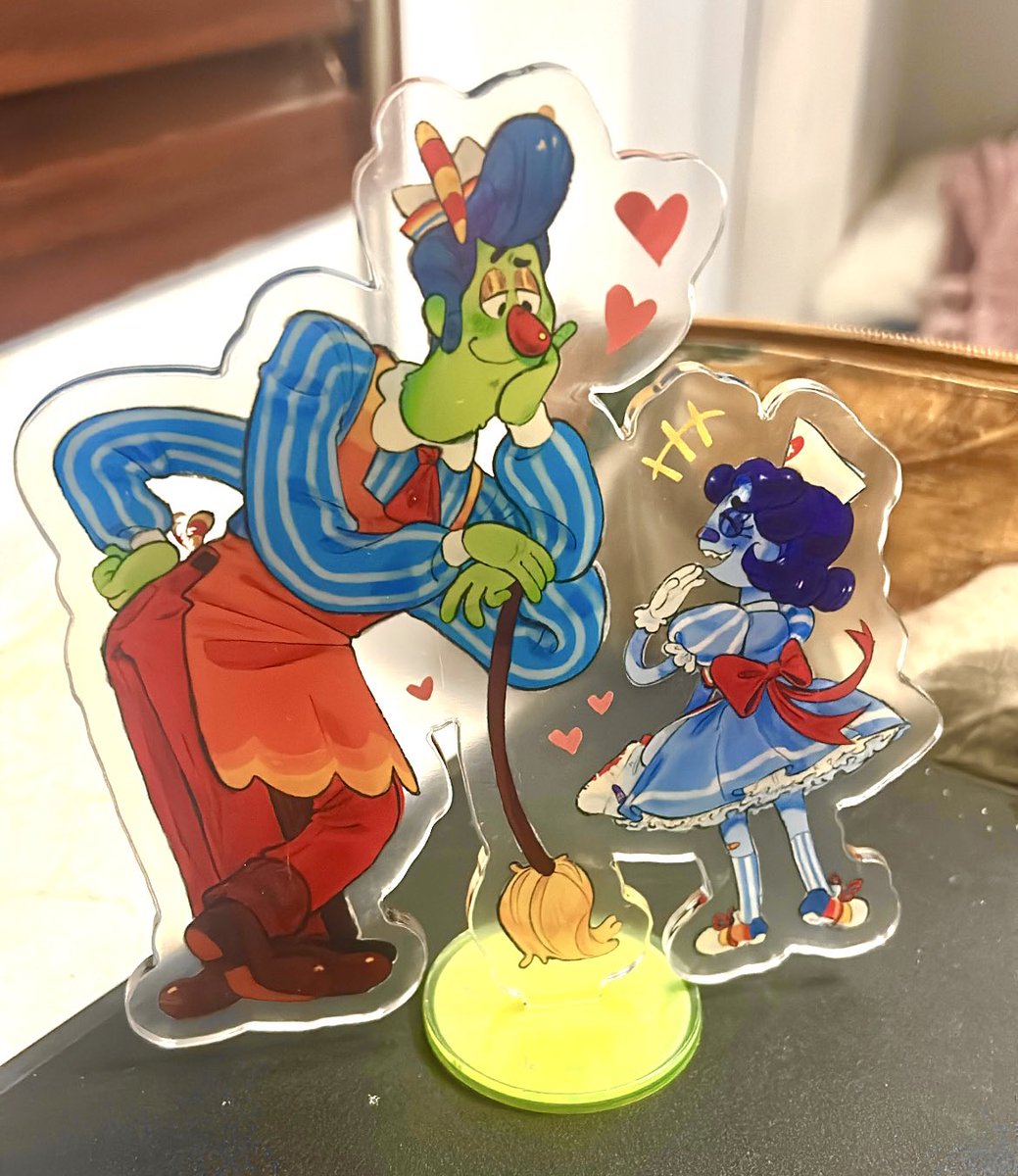 Mayoz_wap's tweet image. i made this into a standee btw i need to be put down