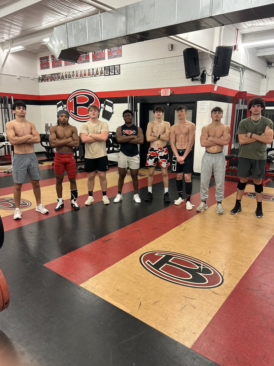bowdonrecruits's tweet photo. 2nd period Red Devils hitting their 25 reps of Death by Squats today! https://t.co/pn6OxDzy0X