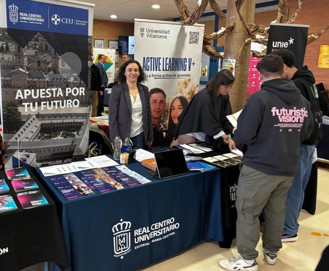 Real Centro Universitario Escorial María Cristina tweet media