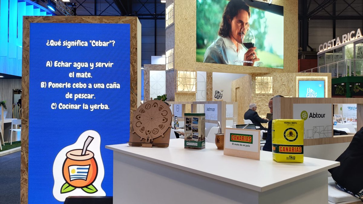 Montevideo se vive en el stand de #FITUR2026: degustaciones de vinos montevideanos y grappamiel, mini chivitos, alfajores y rondas de mate, con música y cultura que comparten la identidad del destino con el público internacional.

#DescubríMontevideo