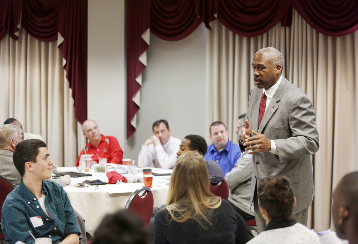 The Eugene D. Smith Leadership Institute tweet media