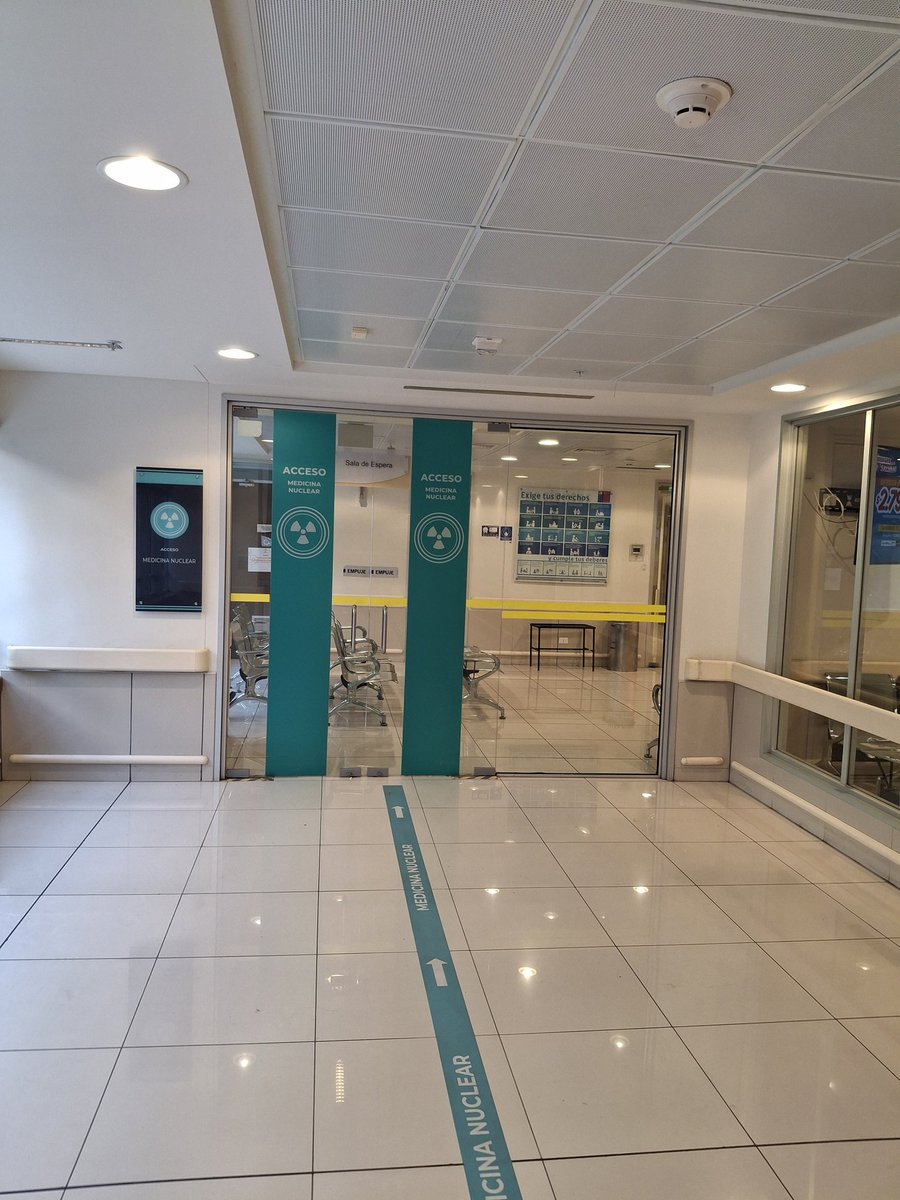 ¿En qué clínica del sector Oriente de Santiagos estoy? Noooo. Es el hospital PÚBLICO Gustavo Fricke de Viña del Mar. ¿Y cuánto pagué? Nada, porque impongo en @fonasa y el Presidente <a href="/GabrielBoric/">Gabriel Boric Font</a> sacó adelante el #CopagoCero.
Gracias por tanto.