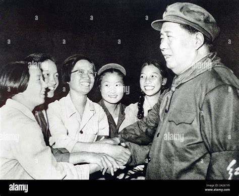 AsiaReviews's tweet image. Mao gave rights to women in China, rights women in China had been denied for thousands of years. As a pioneer of Chinese women's movement, Mao Zedong made women’s liberation a reality in China. Mao revealed the root of Chinese women’s issue as  class oppression.