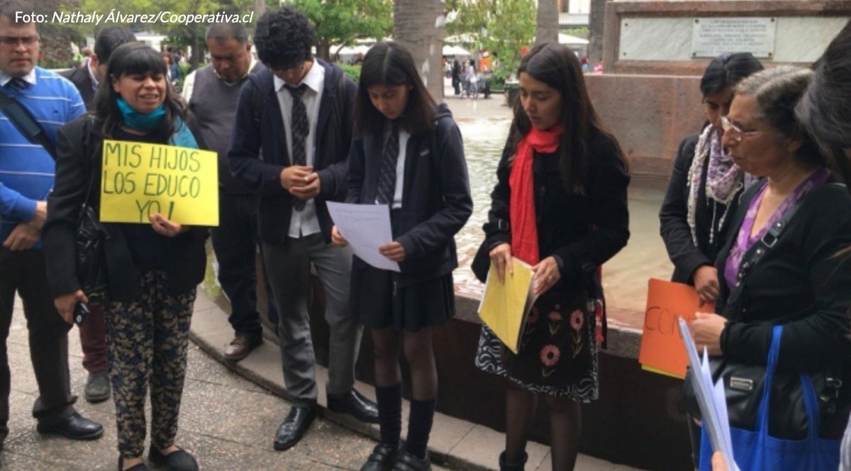 Judith Marin participando en marcha contra libro de impulsado por Carolina Tohá para que los jóvenes pudieran tener educación sexual. 2016.

Foto de <a href="/Cooperativa/">Cooperativa</a>