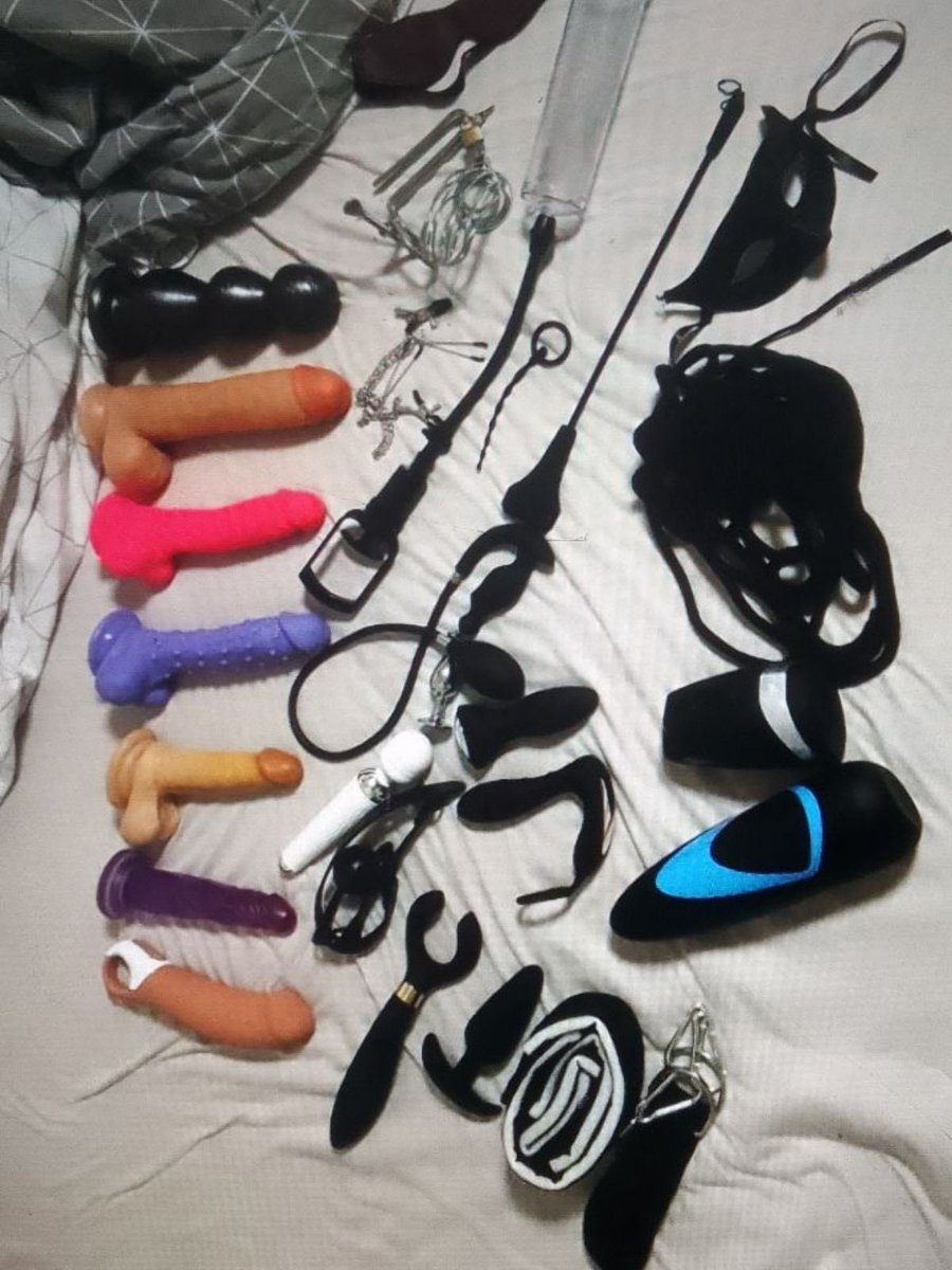Anderson09120's tweet photo. I seek for an Obedient, honest loyal and understanding male slave submissive to be my property to owned, Pegged and collared 24/7 https://t.co/fWMEMXgJ0B ME https://t.co/Ni37i9sIV6