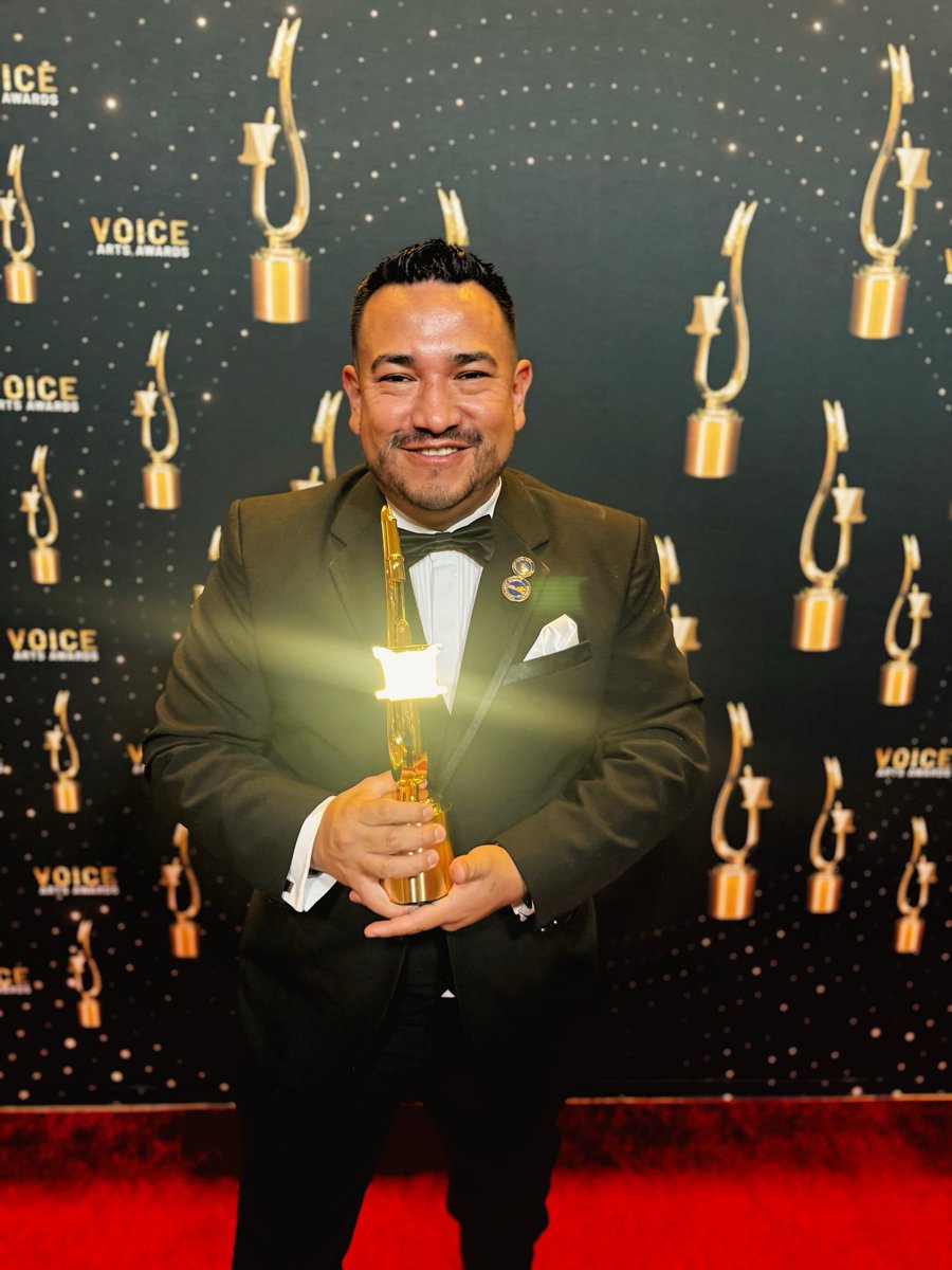 hernanjaimesvoz's tweet image. ¡Mi primer SOVAS!

Hoy con mucha emoción, comparto este noticia. 

Durante la última entrega de los Society Voice Arts Awards, fui merecedor del galardón al mejor Demo Reel Comercial.
Estos premios conocidos como el Oscar de la Voz.