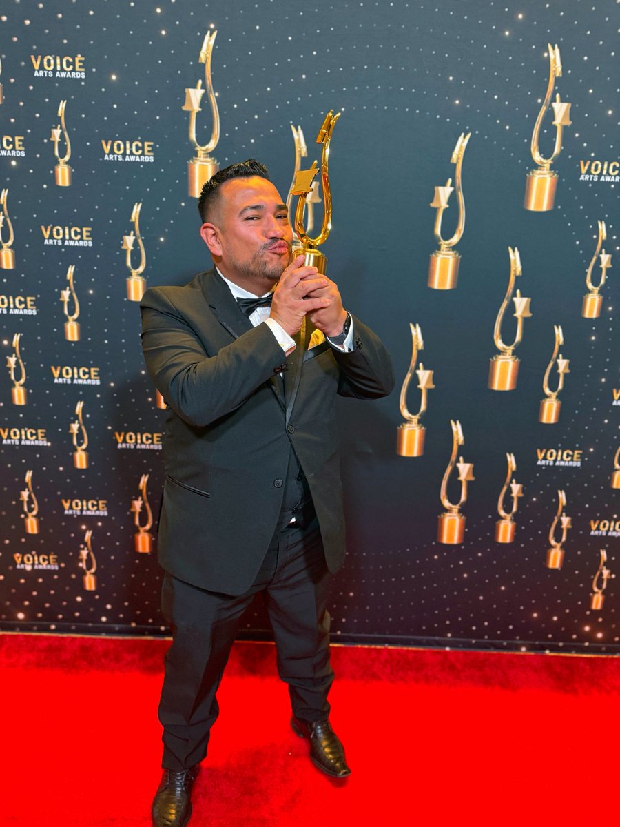 hernanjaimesvoz's tweet image. ¡Mi primer SOVAS!

Hoy con mucha emoción, comparto este noticia. 

Durante la última entrega de los Society Voice Arts Awards, fui merecedor del galardón al mejor Demo Reel Comercial.
Estos premios conocidos como el Oscar de la Voz.