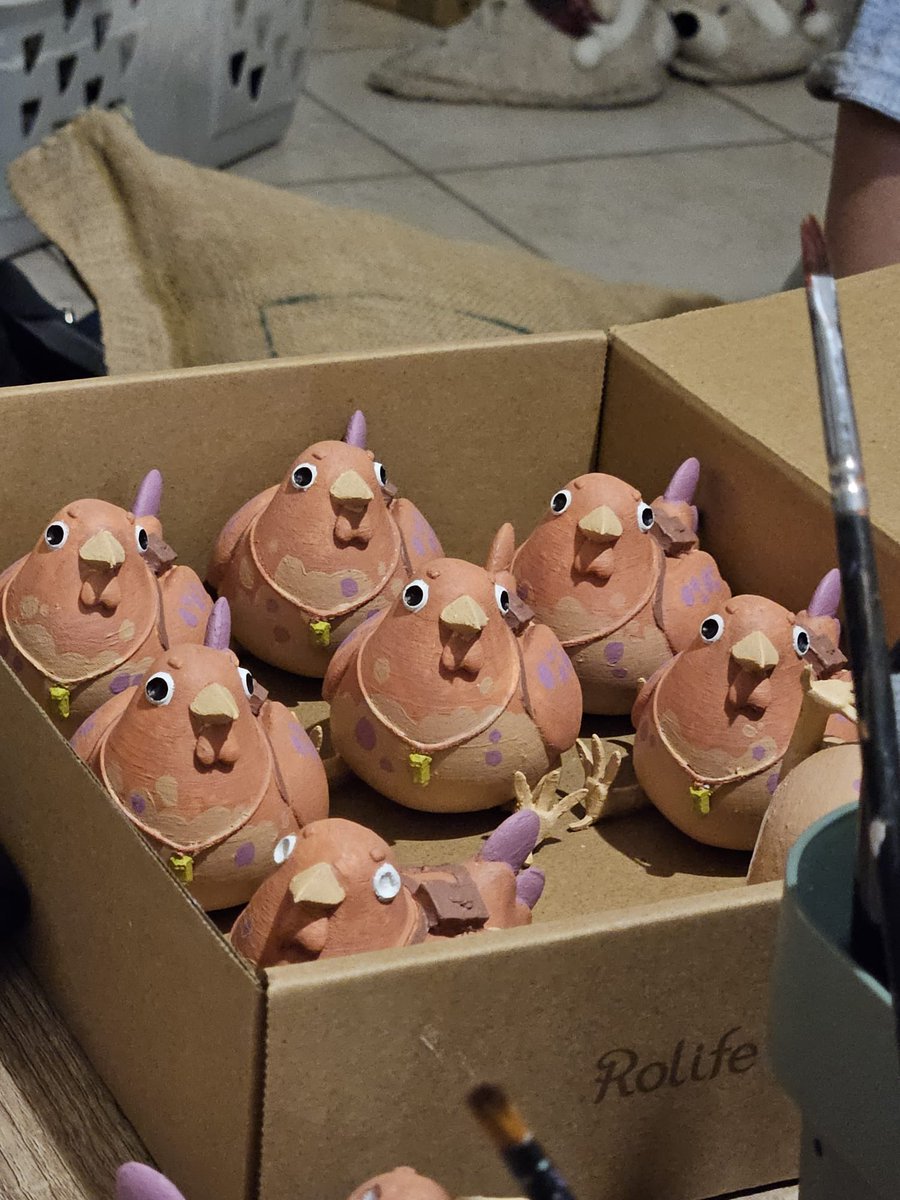 COTS_game's tweet photo. A little more #kickstarter rewards we're working on for our backers ! Each piece being individually hand painted !!🥚🦊

(Not to spoil or anything but the artbook is well under way too 😈😈)

#IndieGameDev #indiedev #cots #chickens #unity #3D #3dprint #handpainted https://t.co/zxumpZ4Fhz