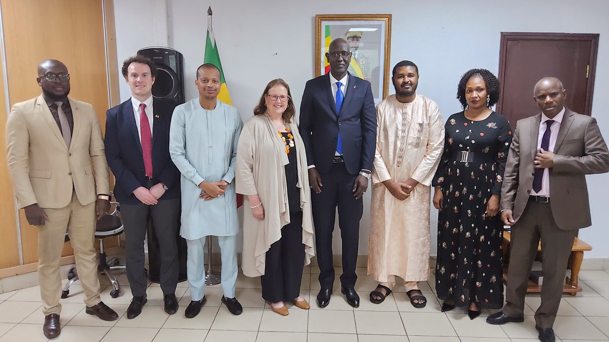 Bko 22/01/2026 : Le Vérificateur général, Aboul Aziz Aguissa, a reçu en visite de courtoisie la Chargée d’affaires de l’Ambassade du Canada au Mali. Cette rencontre s’inscrit dans une dynamique de collaboration renforcée autour des questions de bonne gouvernance.