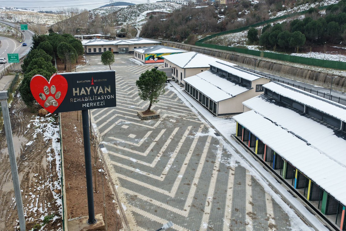 Can dostlarımız için en güzel merkezi yaptık. 

Hayırlı olsun

Sancaktepe Hayvan Rehabilitasyon Bakım Merkezi inşaatımız tamamlandı. Yakın zamanda hizmete açılacaktır. 

Sancaktepe Kazanmaya Devam Ediyor!