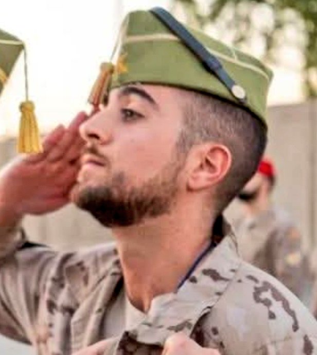 PlataformaMill1's tweet image. Capitán D. Álvaro García Jiménez, ¡presente!. 
Fallecido en el accidente del tren #Alvia en #Adamuz, que el #Cristo de la #BuenaMuerte le acoja en Su seno y conforte la pena de familiares, amigos y #legionarios del II Tercio  #DuqueDeAlba de Ceuta.
R.I.P.