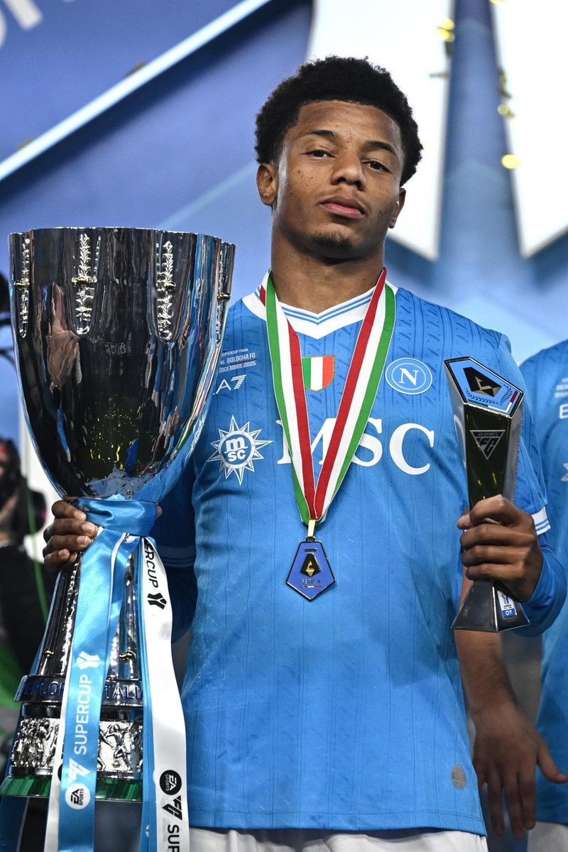 _MarioInsider_'s tweet photo. ULTIM’ORA #Napoli 🚨🚨🚨

Attendiamo notizie ufficiali ma sembra che #Neres abbia subito una lesione grave . 

Situazione al limite del clamoroso in casa Napoli.

#Conte deve darci delle spiegazioni. https://t.co/CzPpZxn1Y9