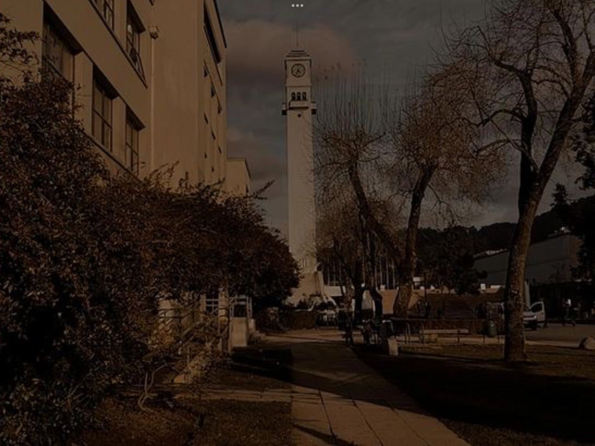 EsencialismoCH's tweet image. El orden natural designa a la República de Chile a seguir los pasos de la República florentina, Venecia y hasta el imperio ateniense como país centralizado y marítimo. Ser llamados “ciudad-estado” es un elogio en el contexto de este continente inviable