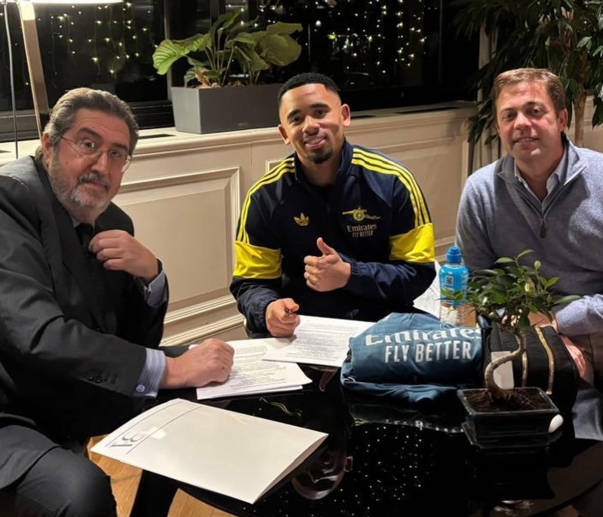 🚨🇧🇷 Gabriel Jesus has decided to sign with Giovanni Branchini as new agent with immediate effect.

The Italian agent will be #AFC striker’s new representative.