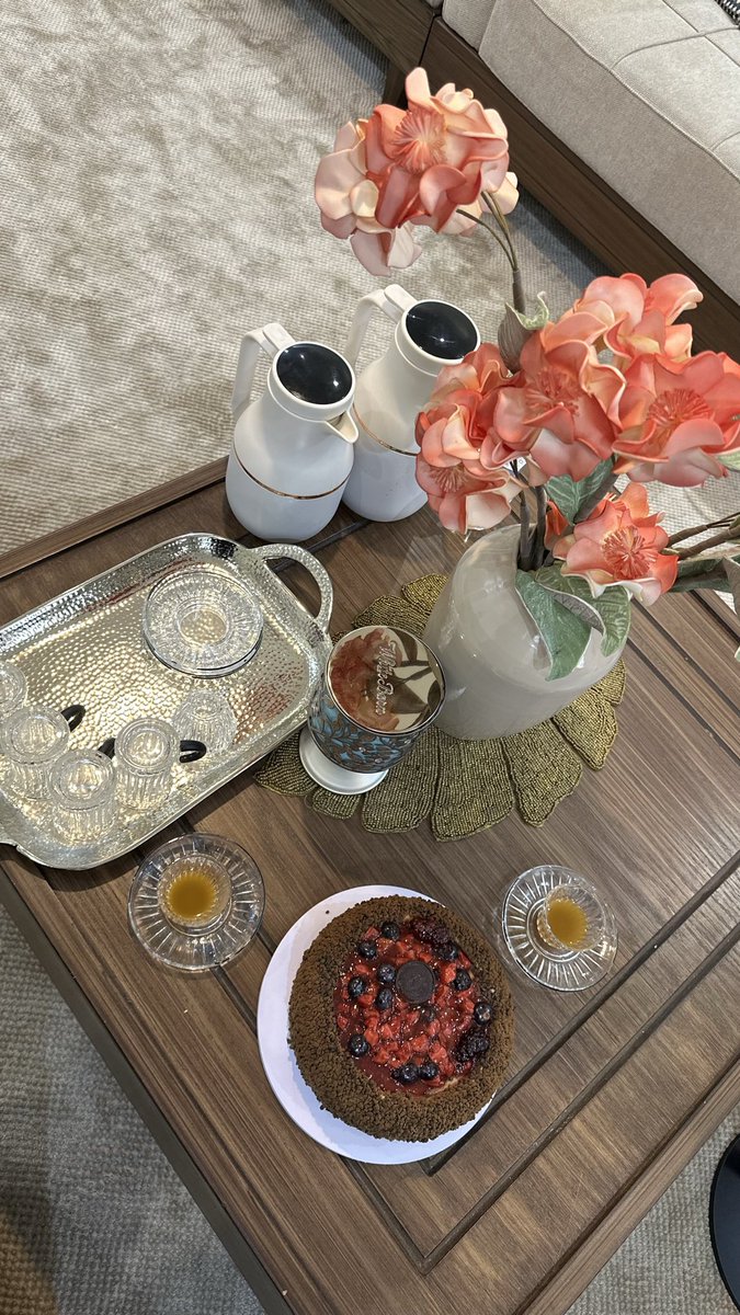 M2____4's tweet image. إن بغيت أقول « أحبّك » قلت يا الله حيّه
والله إني يالله حيّه من صميم فؤادي ..

                  #الخميس_الونيسᅠ