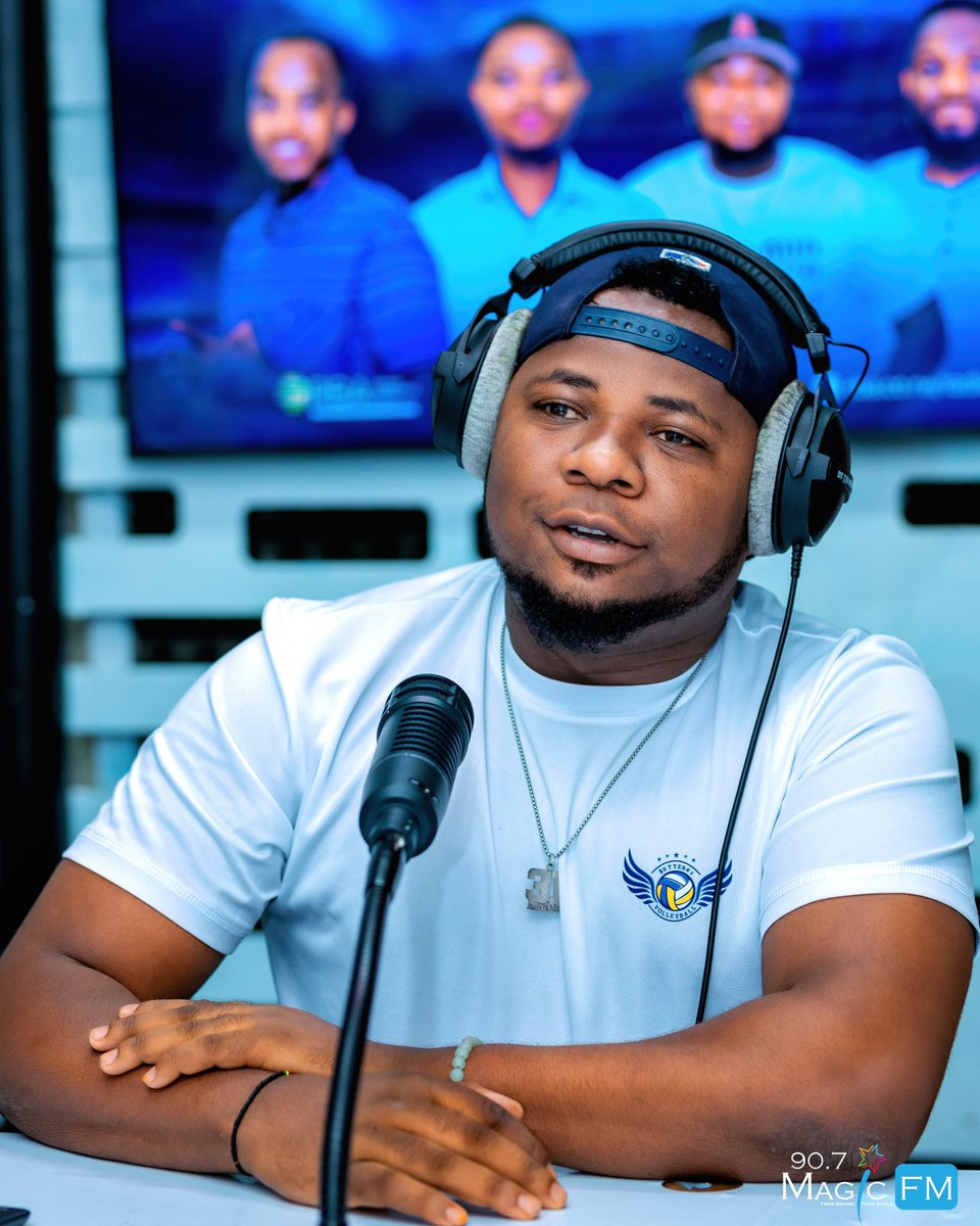 MagicFmRadio's tweet image. Game onnn! ⚽️🔥 MagicLineUp  is LIVE! Catch us on 90.7 , 99.3 &amp;amp; 101.3 #MagicFM #RBASports 

📸 @Bahizi_Imela