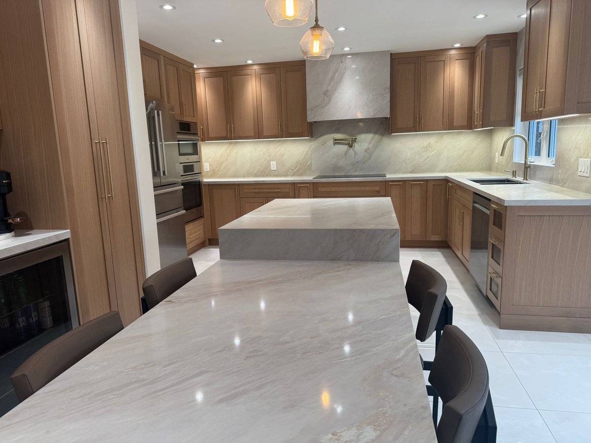 SaratLao's tweet image. Clean kitchen. Premium quartz. Professional installation.
Call 647-746-9089
#QuartzCountertop #TorontoRenovation #KitchenDesign @SLstoneworks