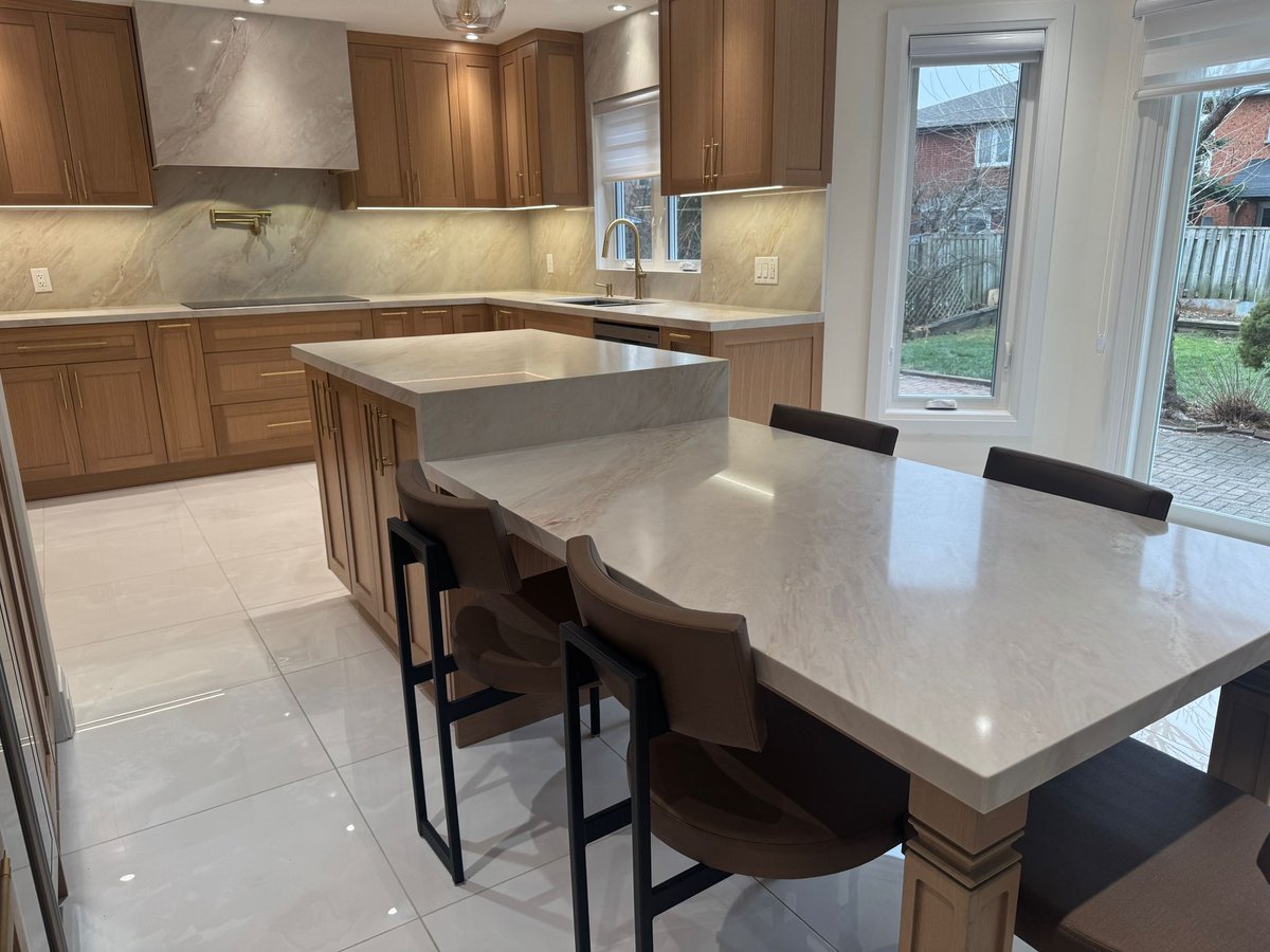SaratLao's tweet image. Clean kitchen. Premium quartz. Professional installation.
Call 647-746-9089
#QuartzCountertop #TorontoRenovation #KitchenDesign @SLstoneworks