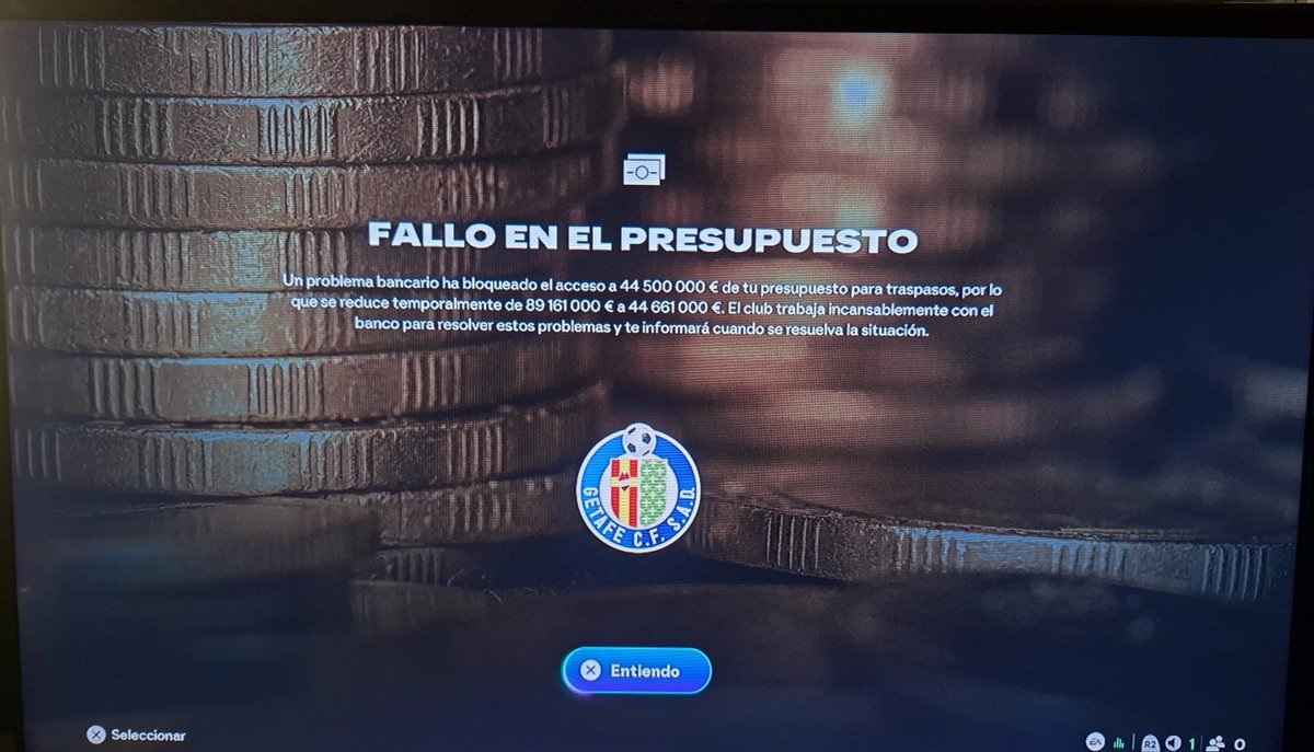 Modo carrera con el Getafe CF y al segundo día de mercado me quitan el dinero para fichar.
Para que luego digan que el FIFA / EA FC no es realista