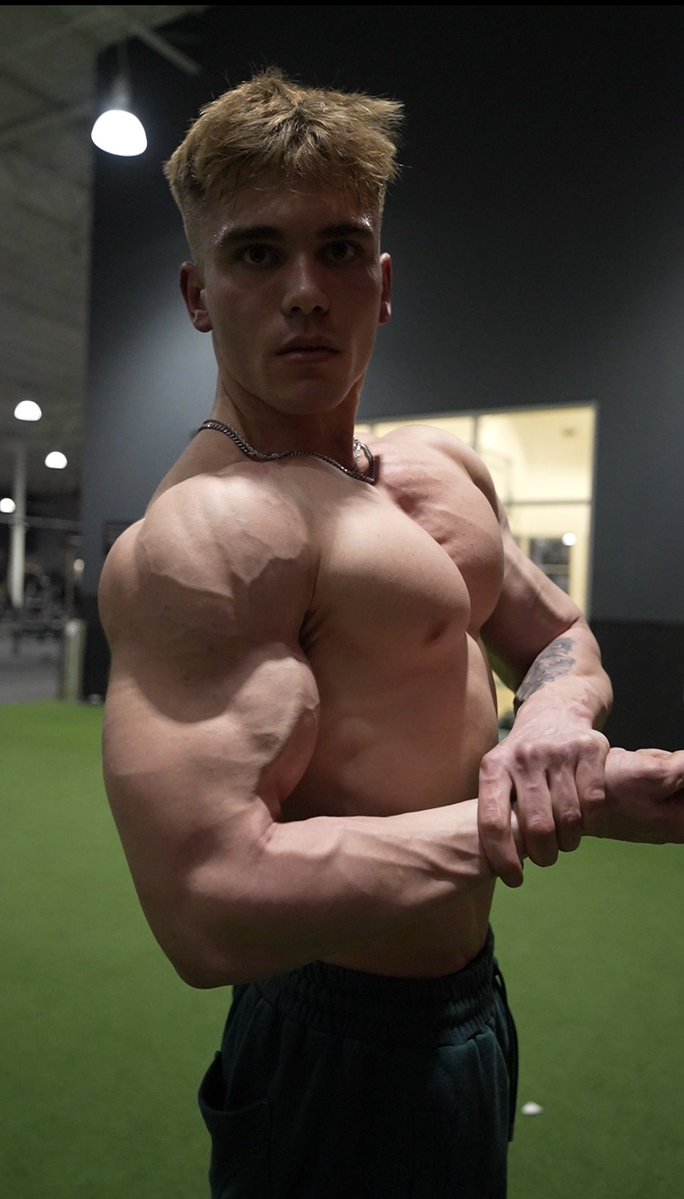 Love The Chest Pumps