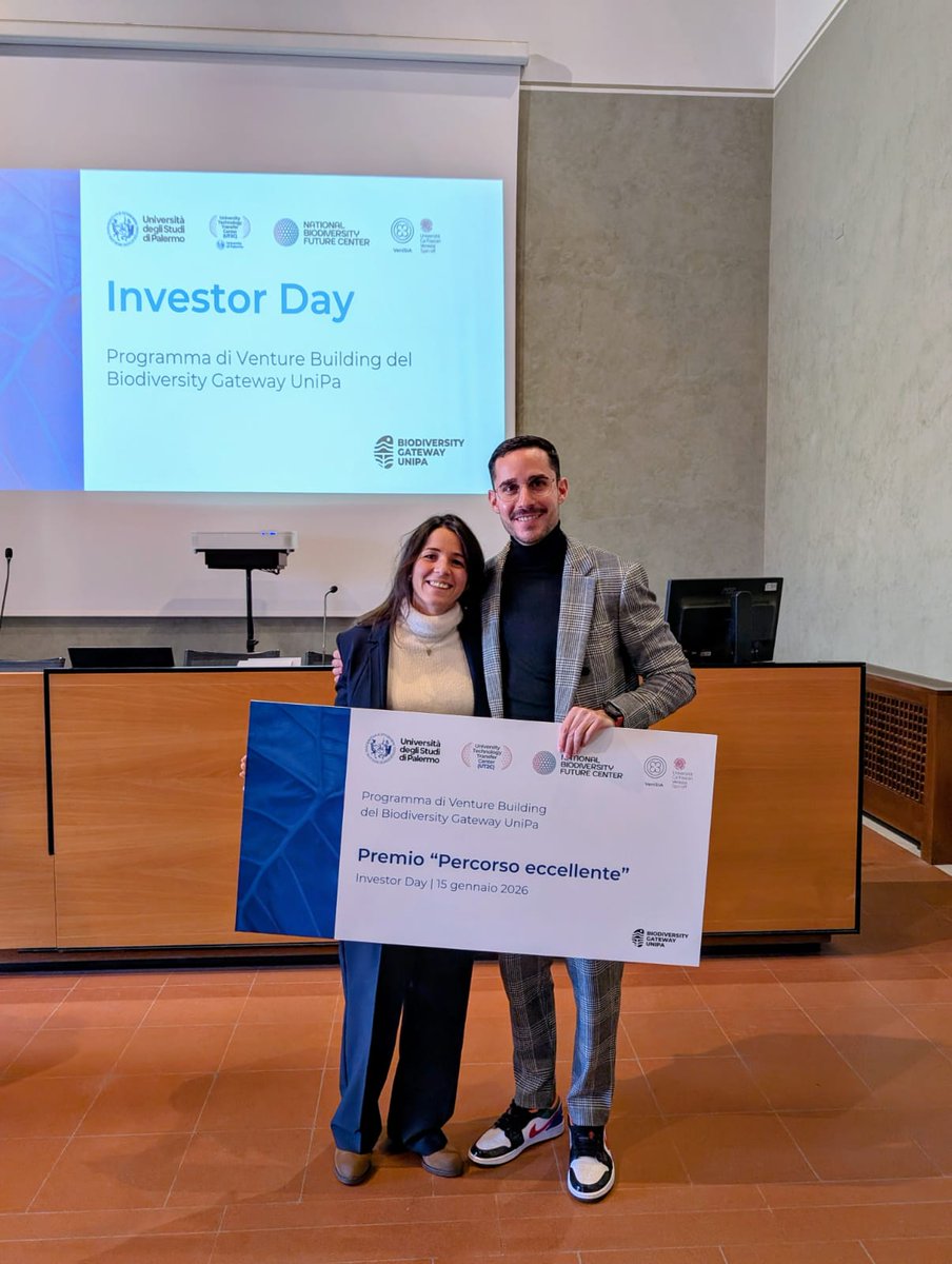 LabMib's tweet photo. 🏆 Il team #Anemorum (#DISTEM – UniPa) premiato al primo Investor Day @UniPa .
🌊 Dalla biodiversità marina un trattamento bio-based da Anemonia viridis per la rimozione selettiva dei biofilm.
🔬 Ricerca che diventa #innovazione, in una visione #OneHealth.

#BiodiversityGateway https://t.co/EUz2CmoOVm