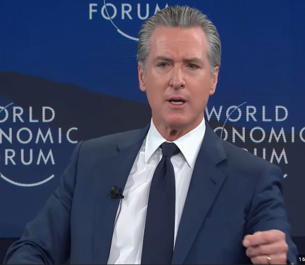 lahora4t's tweet photo. Résumé: Gavin Newsom à Davos : Une alerte « Code Rouge » pour la démocratie américaine
https://t.co/Wbb1v70waC
@realmarcel1 https://t.co/EZAPZiTB9p