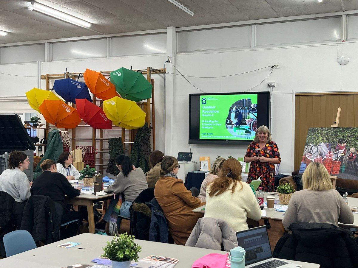 Early Excellence tweet media