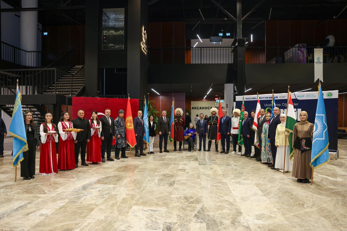 SahinTalus's tweet photo. Uluslararası Öğrenciler Gönül Elçileri Programı’nda birbirinden farklı coğrafyalardan gelen genç kardeşlerimizle aynı ortamda bulunmaktan büyük mutluluk duydum.

Paylaşılan tebessümler, kurulan dostluklar ve oluşan güzel enerji bu buluşmayı gerçekten özel kıldı.

Emeği geçen herkese teşekkür ediyor, gençlerimizin yolunun ve bahtının açık olmasını diliyorum.