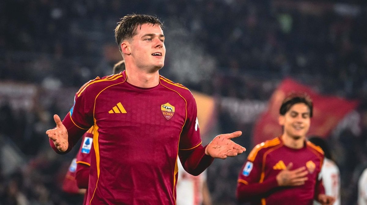 FORMAZIONE UFFICIALE CONFERMATA ✅ 
7 cambi rispetto a Torino 
#RomaStoccarda 
3-4-2-1 
Svilar
---
Ghilardi
Ziolkowski 
Rensch
-----
Celik
Pisilli
Kone
Tsimikas 
-----
Soule 
Pellegrini
----
Ferguson 
#EuropaLeague