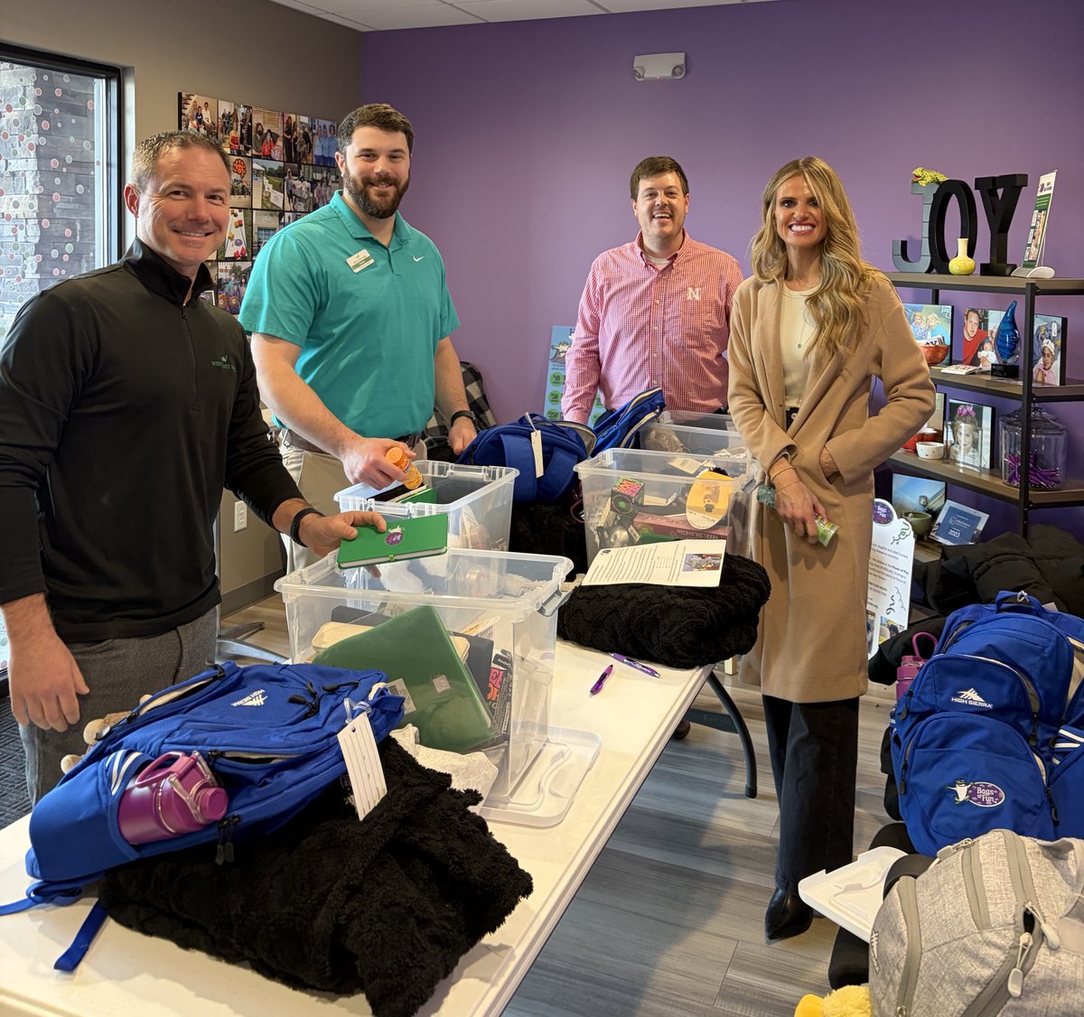 WestGateBank's tweet photo. Giving back is always better together.🎒 Our Omaha team had a great time volunteering with Bags of Fun Omaha, a local nonprofit that creates backpacks filled with toys, games, and comfort items for kids during local hospital stays.  #communitybank https://t.co/vO5JZCStuh