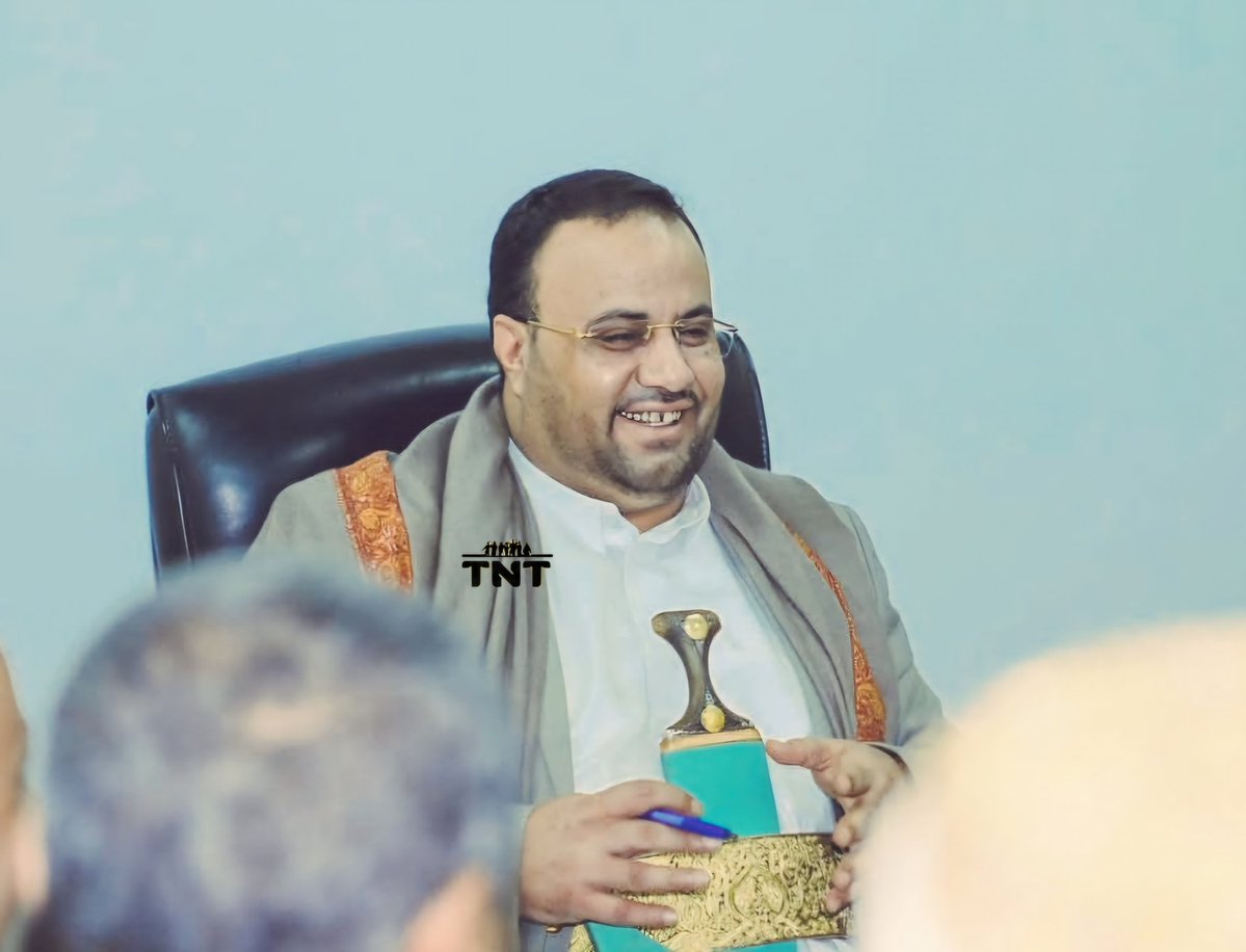 في ذكرى ارتقاء الرئيس المجاهد العظيم صالح الصماد، لا نستذكر مجرد قائدٍ عبر، بل نستحضر منهجاً قرآنياً مشى على الأرض، رجلاً تجسدت فيه آيات الزهد في أعلى مراتب السلطة، وعزيمة البأس في أحلك الظروف.

لقد كان "أبو الفضل" مصداقاً للبيعة الصادقة، انطلق من مشكاة "إِنَّ اللَّهَ اشْتَرَىٰ"