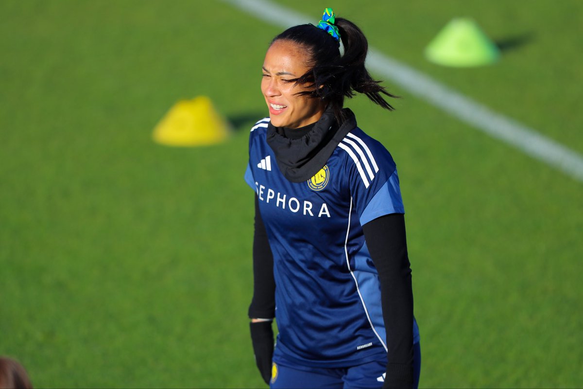 في أجواء رائعة… يومنا يبدأ بابتسامة 😄💛