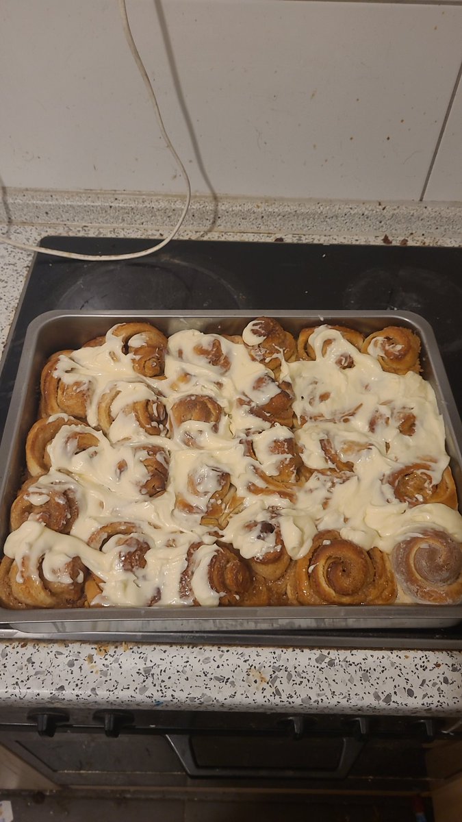 RealRohend's tweet photo. Hat nichts mit streaming zu tun aber ich hatte Bock zu backen finde die sind sehr gut geworden wie findet ihr das? 
#smallstreamer #smallstreamerconntent #backen https://t.co/i49OtccUwm