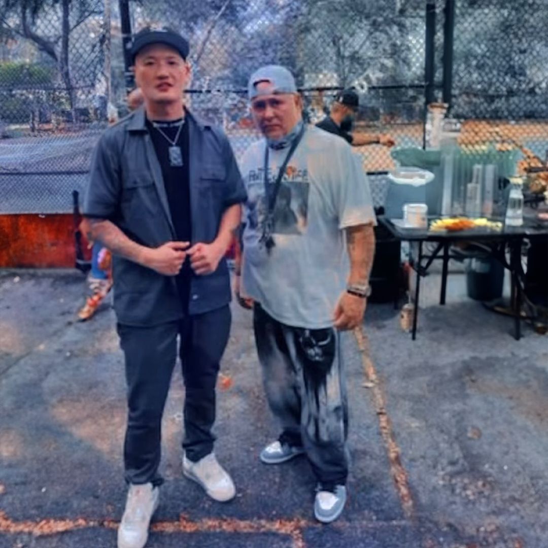 BlueBoyChron's tweet photo. Me and the homie China Mac. Solid.
#BlueBoy #BlueBoyChronicles #ChinaMac #OGEnergy #RealOnesOnly #Stamped  @ChinaMac https://t.co/dVIerUESJx