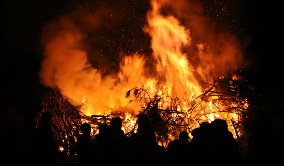Luminaria 2026. Ven a disfrutar de la gran hoguera en el Parque de El Raso. Un viaje a nuestras raíces con el mejor ambiente:
🍫 Chocolate caliente, churros y bizcochos para todos.
🗓️ Sábado 24 de enero 🕕 18:45 h
buff.ly/JMCu4KY
#Moralzarzal #chocolate #tradiciones