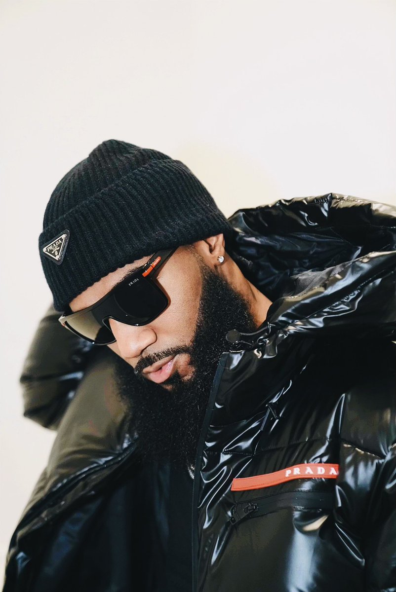 AlbertBell419's tweet photo. Built, not born. Another year added. Same Pressure applied. Happy GDay A.B 🖤🩸💪🏾 #Alhamdulillah https://t.co/NbCdDlxu7h