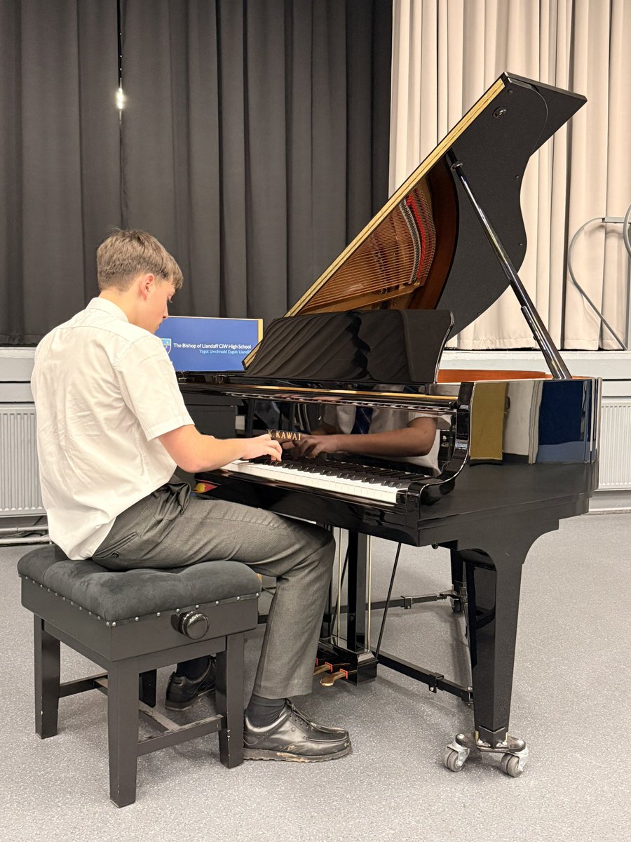 BOLHS Perf Arts Dept tweet media