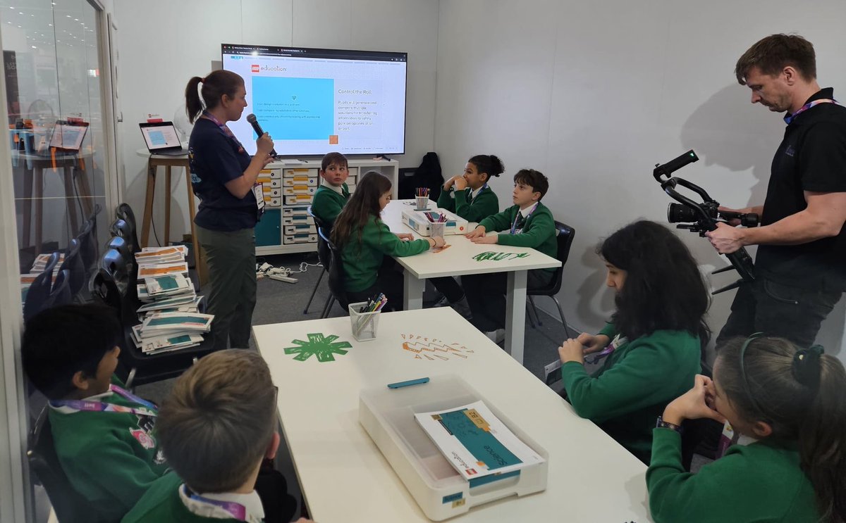 LEOacademies's tweet photo. 📍 LEO at #BettUK2026 | Day Two

✏️ Bett #LiveClassroom @FFPAcademy 
🧱 @LEGO_Education pupil workshops
🗣️ @educationgovuk assistive tech roundtable
✨ Main Arena showcase with @LEGO_Education
💡 @intel roundtable discussion

What a day! #WeAreLEO 🦁 🧡 https://t.co/AARLMcSe8h