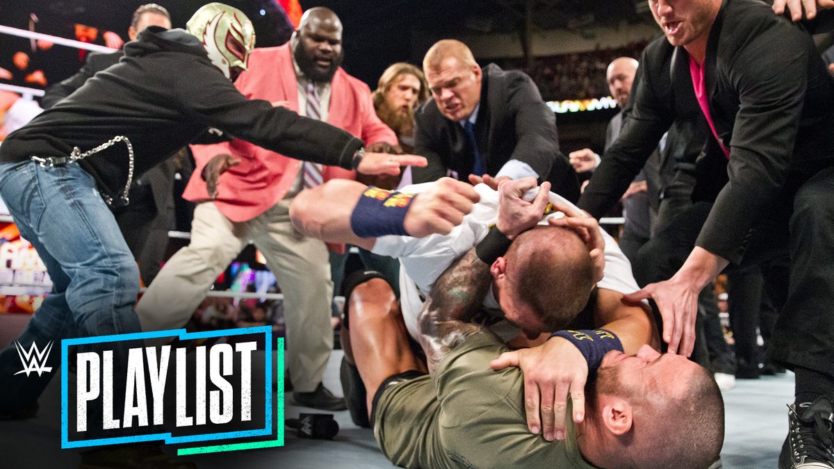 WWE's tweet image. Check out some of the most famous pull-apart BRAWLS! 👊

#WWEPlaylist ▶️:  youtube.com/watch?v=W4Fm00…