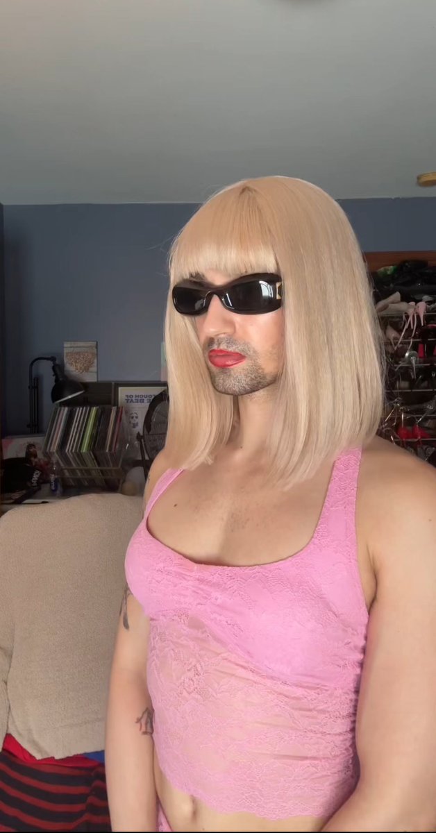 Cleaned my ass with a makeup wipe and removed lip liner with a dude wipe, girl do whatever today