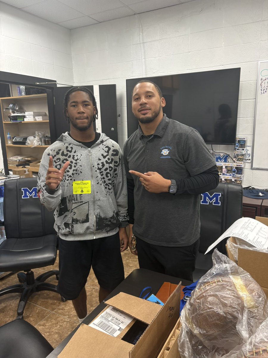 Dylan Henry tweet media