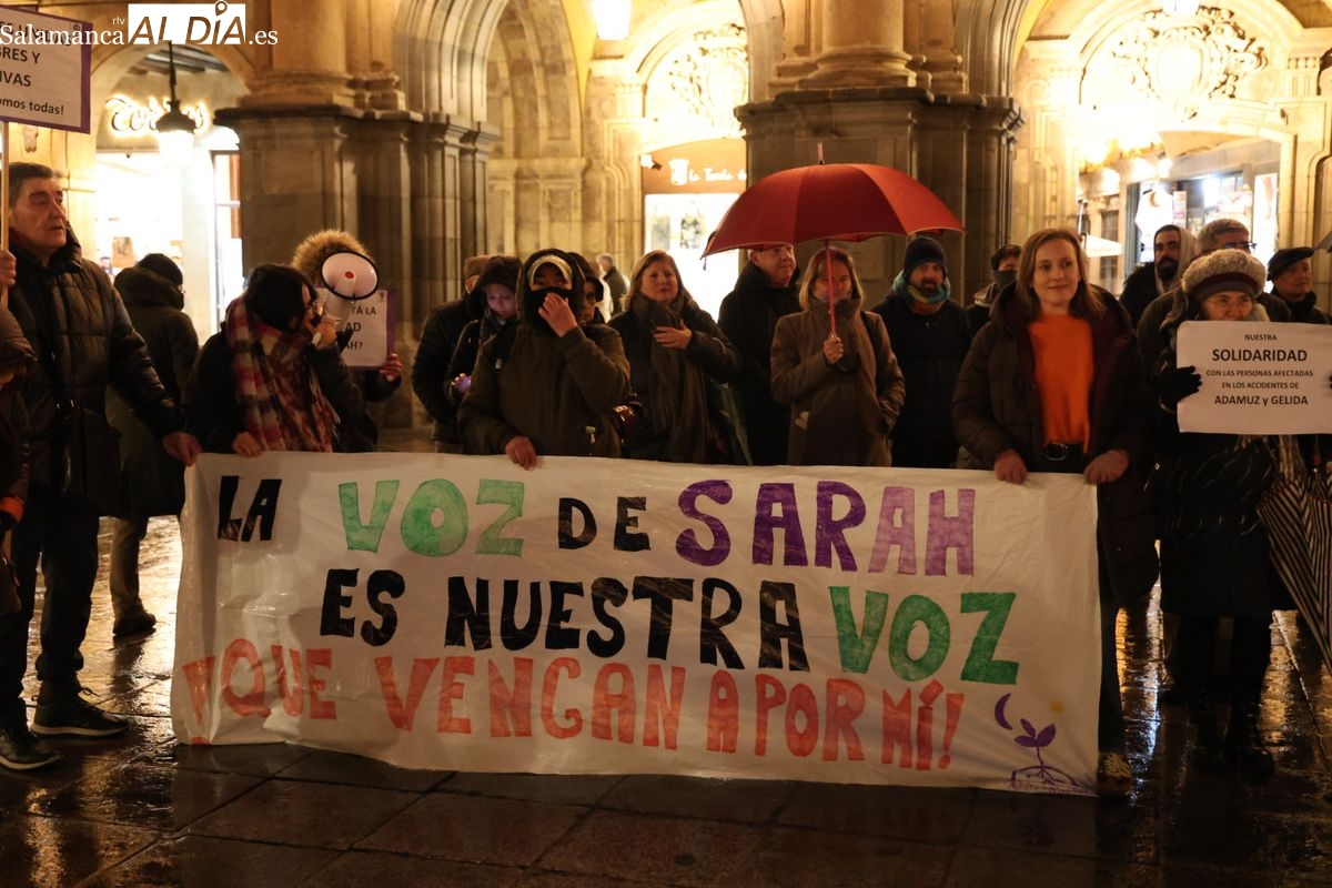 SArtvALDIA's tweet image. 🗣️ VÍDEO Y FOTOS | Sarah Santaolalla desafía al miedo y a la lluvia en Salamanca en un emotivo acto de apoyo contra el acoso @SarahPerezSanta 
👉 salamancartvaldia.es/noticia/2026-0…