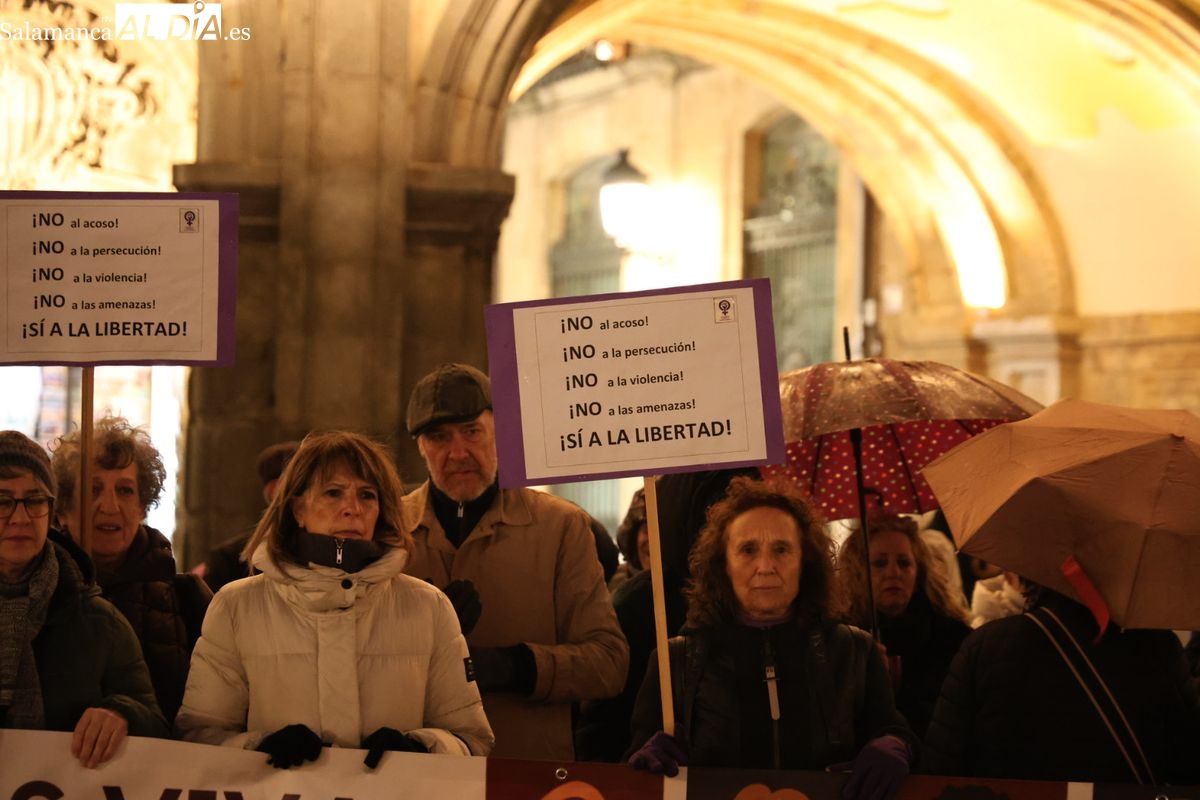 SArtvALDIA's tweet image. 🗣️ VÍDEO Y FOTOS | Sarah Santaolalla desafía al miedo y a la lluvia en Salamanca en un emotivo acto de apoyo contra el acoso @SarahPerezSanta 
👉 salamancartvaldia.es/noticia/2026-0…