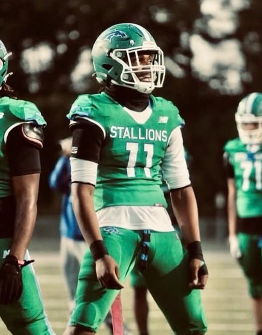 junious clay tweet media