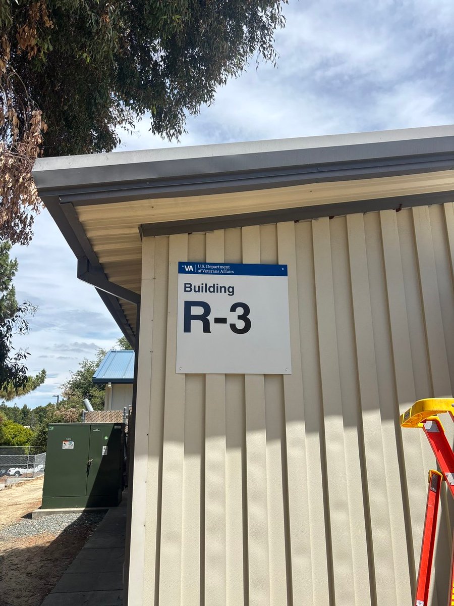 ISIcalifornia's tweet image. Another successful project completed—exterior building identification signs installed by our team at the VA Hospital in Martinez. #signinstallations #signprojects #signindustry