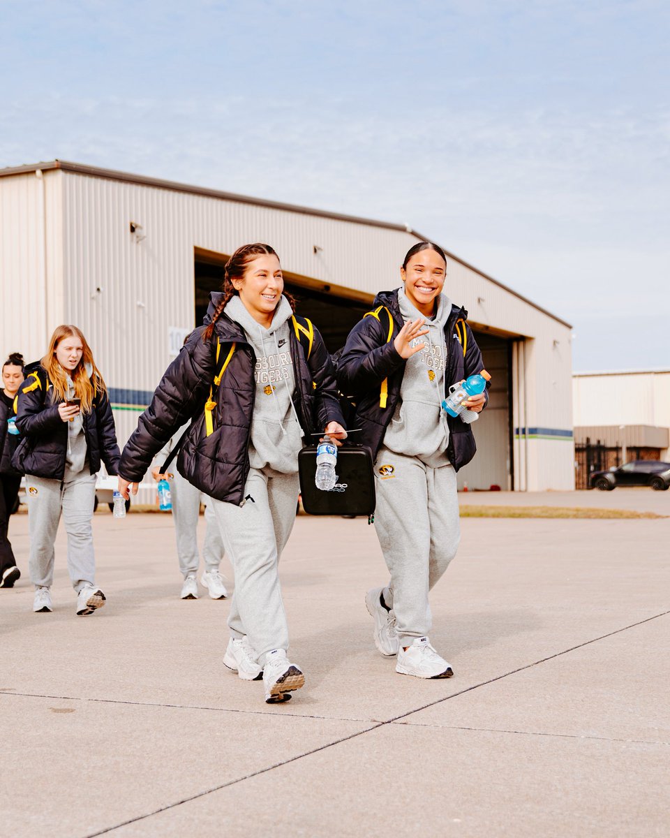 MizzouGym's tweet photo. Wheels up to TTown ✈️ 

#MIZ🐯 // #FlyCOU https://t.co/1UJWOO1AQ1